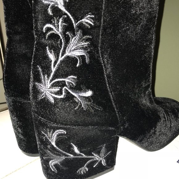 Kenneth Cole Renna Black Velvet Boots - Picture 3 of 8